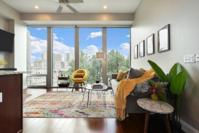 HostWise Stays - Free Garage Parking, Gym, City Views!